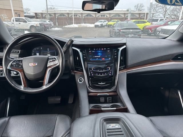 Used 2020 Cadillac Escalade ESV Luxury image 14