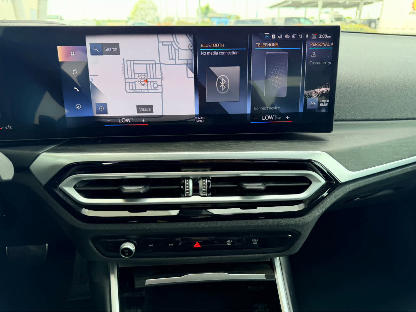 Used 2024 BMW 330i Sedan w/ M Sport Package image 15