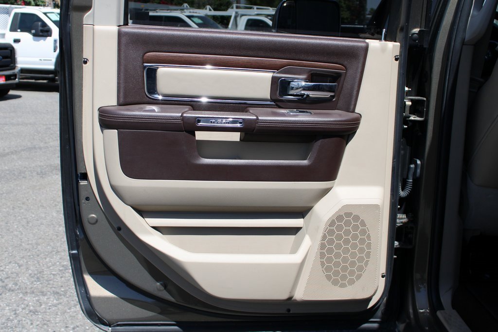Used 2014 RAM 2500 Laramie w/ Convenience Group image 32