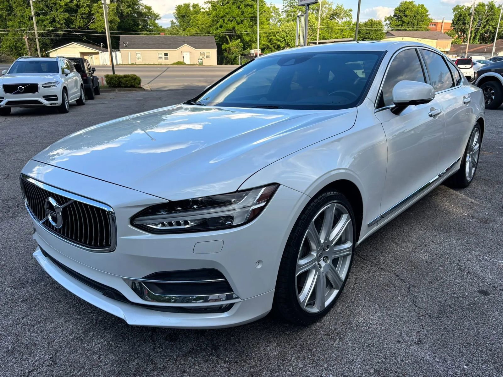 Used 2017 Volvo S90 T6 Inscription w/ Vision Package AWD/4WD image 4