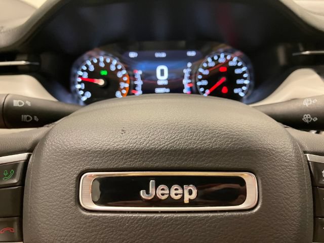 Used 2025 Jeep Compass Limited AWD/4WD image 30
