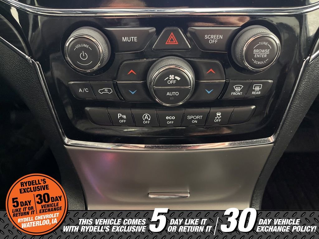 Used 2020 Jeep Grand Cherokee Limited w/ Luxury Group II AWD/4WD image 32