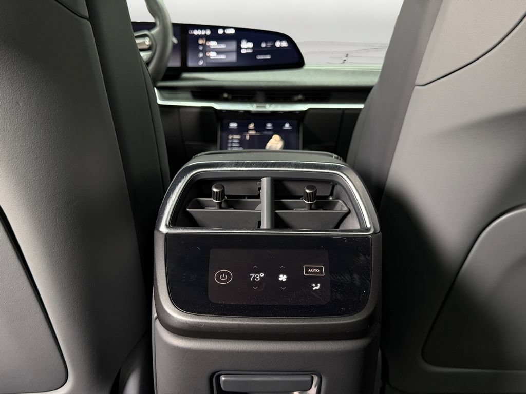 Used 2024 Lucid Air Touring AWD/4WD image 29