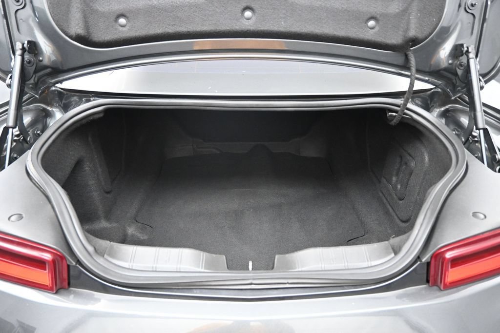 Used 2016 Chevrolet Camaro SS RWD image 27