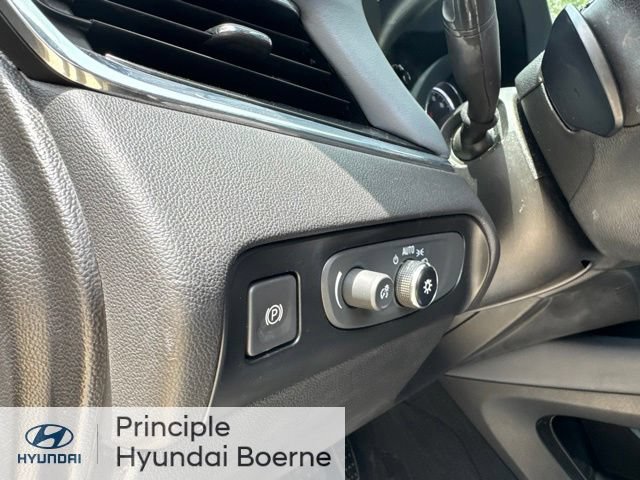 Used 2018 Buick Enclave Essence FWD image 19