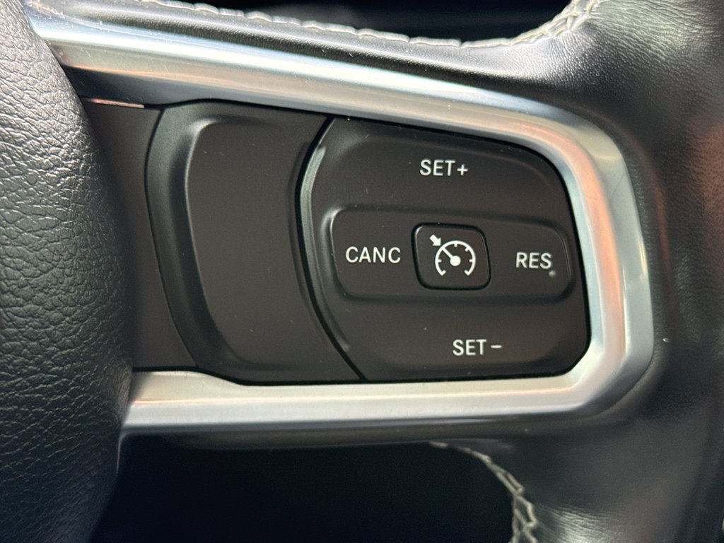 Used 2021 Jeep Wrangler Unlimited Sahara w/ Uconnect 4C Nav & Sound Group AWD/4WD image 19