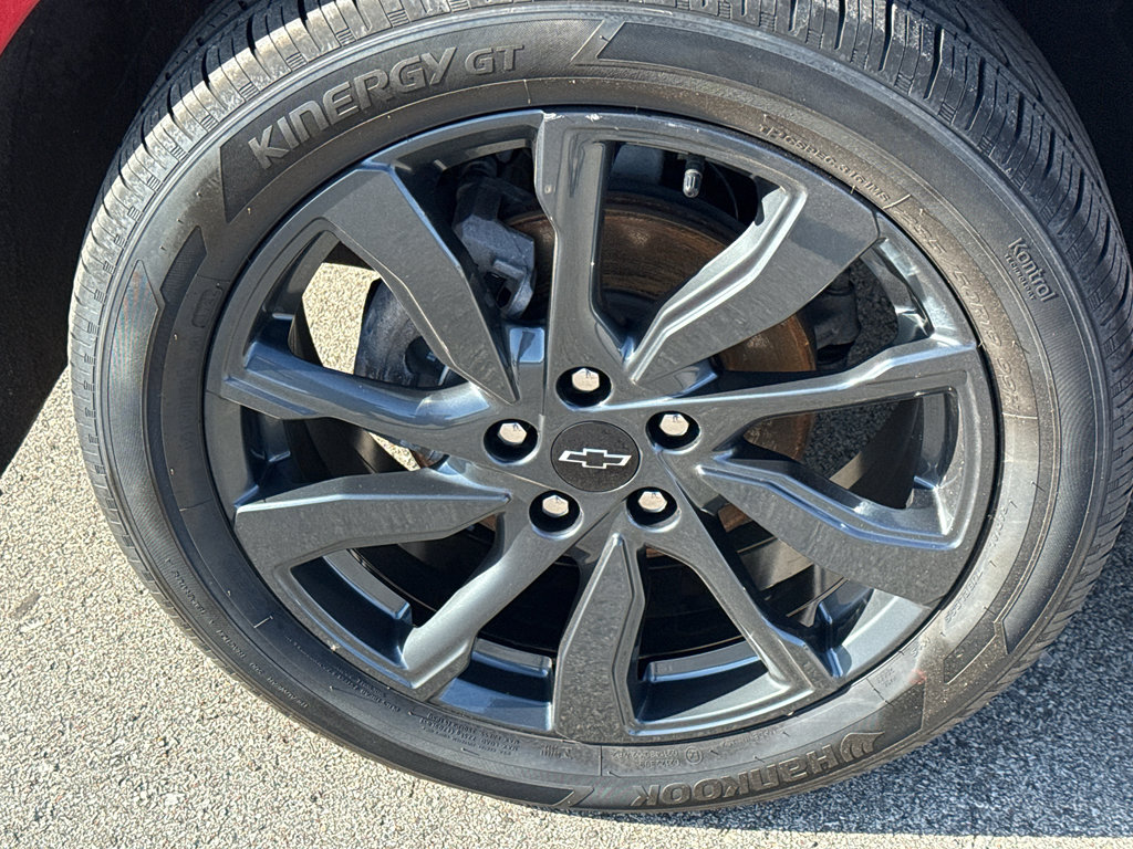 Used 2023 Chevrolet Equinox RS w/ RS Leather Package image 9
