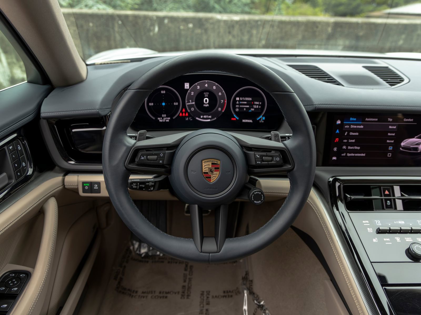 Certified 2025 Porsche Panamera image 40