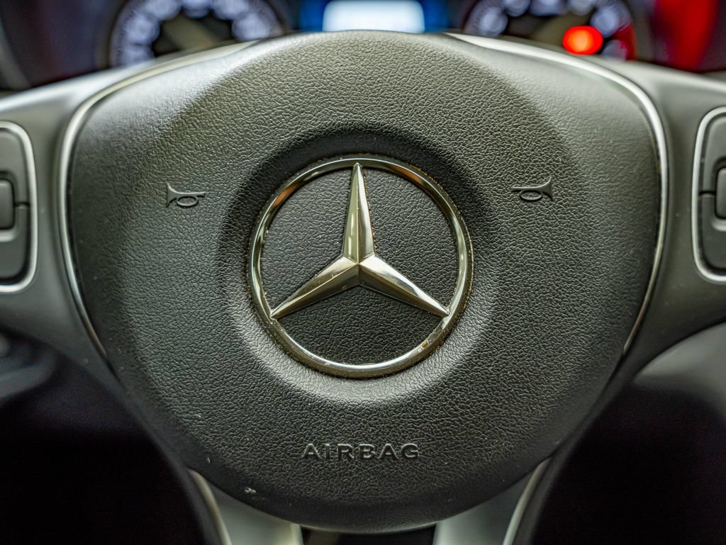 Used 2018 Mercedes-Benz C 300 4MATIC Sedan image 23