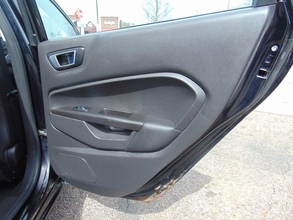 Used 2017 Ford Fiesta Titanium image 25