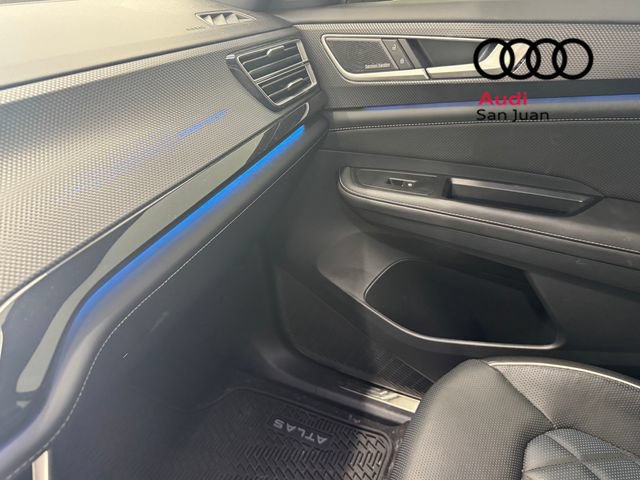 Used 2026 Volkswagen Atlas Cross Sport SEL Premium R-Line AWD/4WD image 32