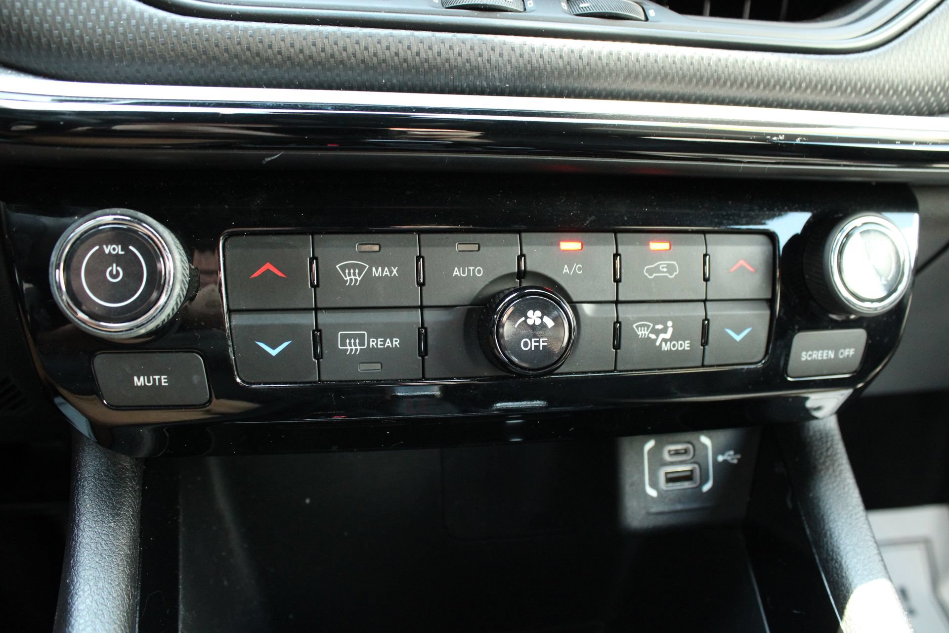 Used 2023 Jeep Compass Trailhawk AWD/4WD image 47