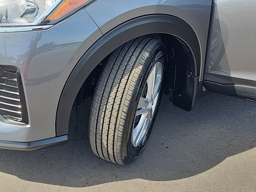 Used 2025 Nissan Kicks Play S image 32