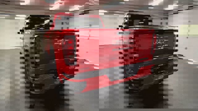 New 2026 GMC Sierra 1500 Elevation w/ Elevation Select Package AWD/4WD image 7