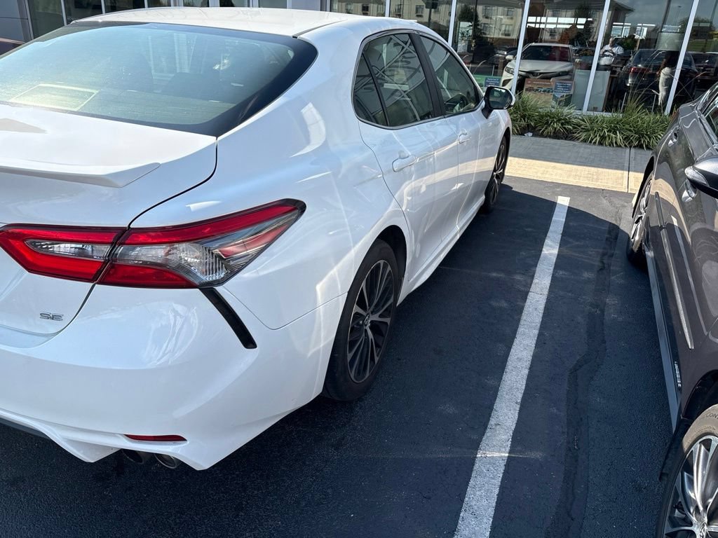 Used 2018 Toyota Camry SE FWD image 8