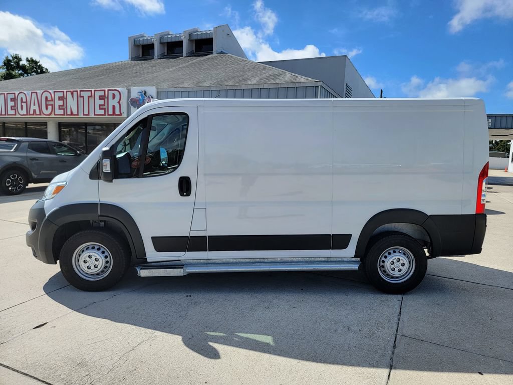 Used 2025 RAM ProMaster 2500 w/ U-Haul Equipment Group FWD image 2