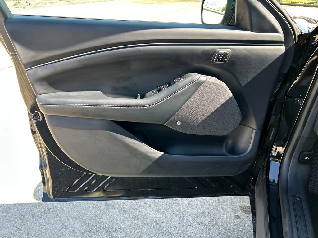 Used 2025 Ford Mustang Mach-E Premium image 12