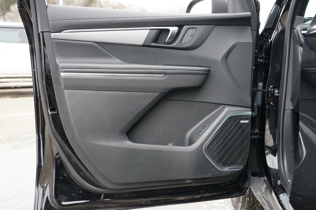 Used 2025 Buick Enclave Preferred image 14