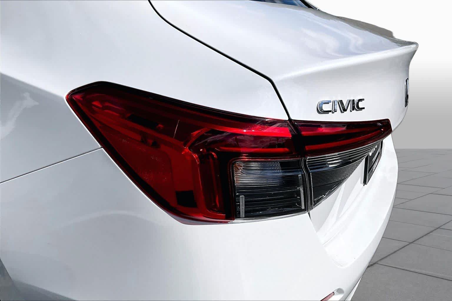 Used 2024 Honda Civic Touring image 28