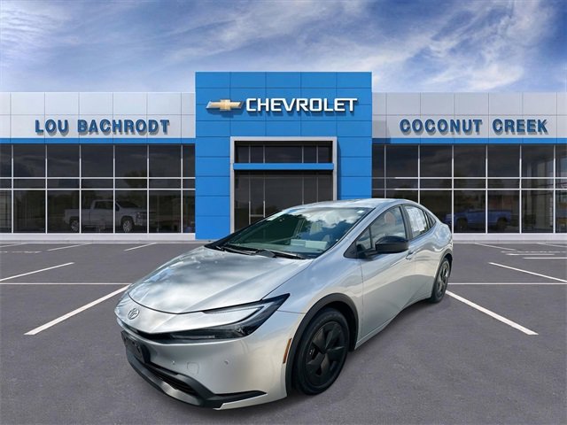 Used 2024 Toyota Prius LE image 4