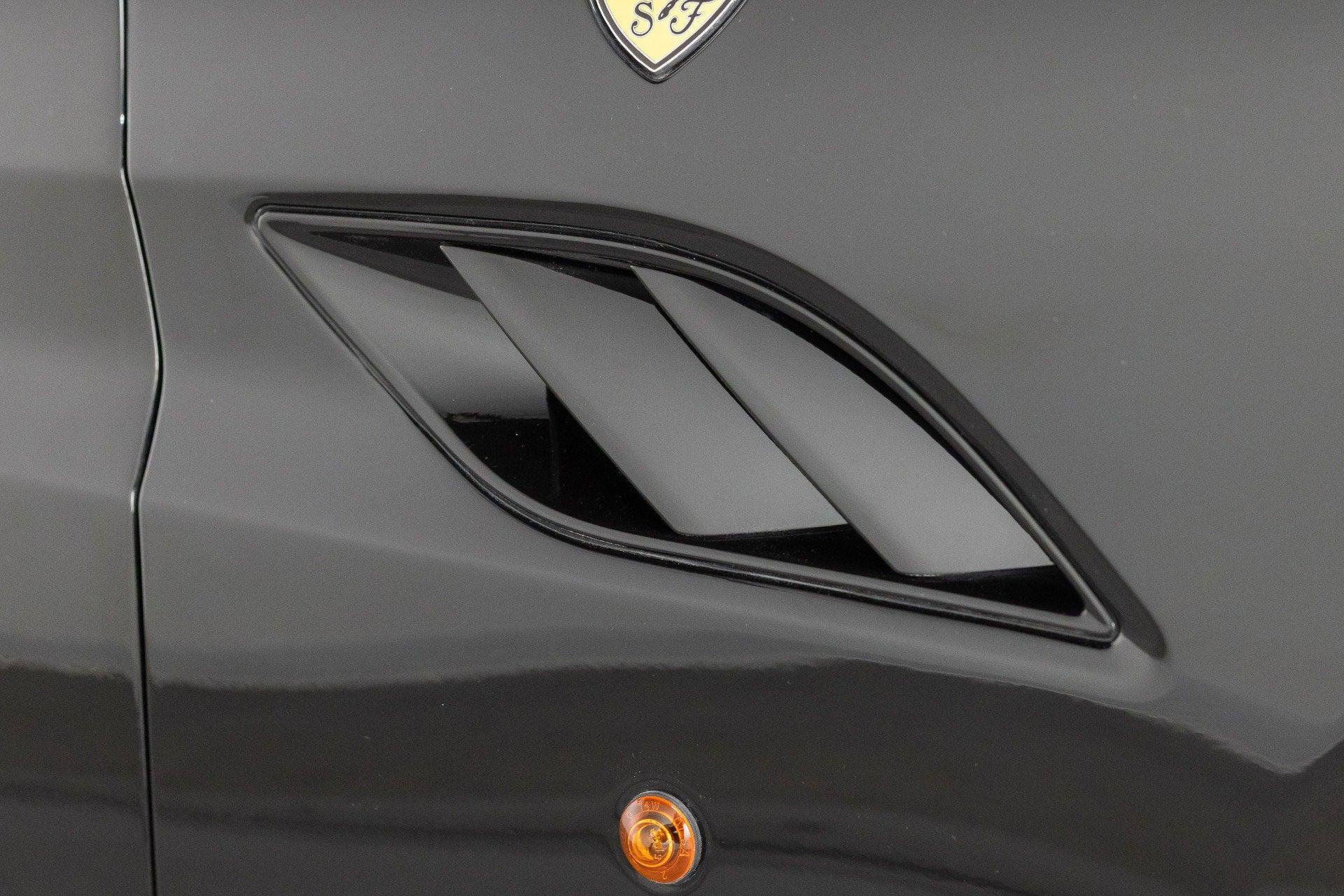 Used 2010 Ferrari California image 28