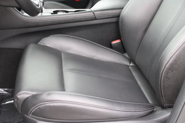 Used 2022 Genesis G70 2.0T RWD image 32