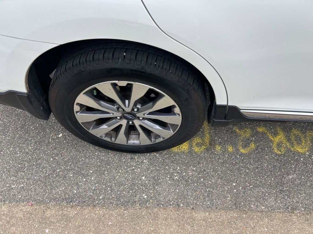 Used 2017 Subaru Outback 2.5i Touring w/ Popular Package #5A image 12