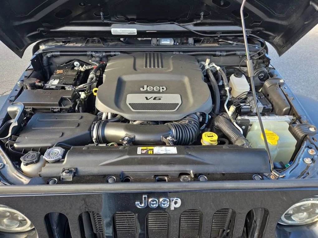 Used 2015 Jeep Wrangler Unlimited Sport w/ Quick Order Package 24S image 24