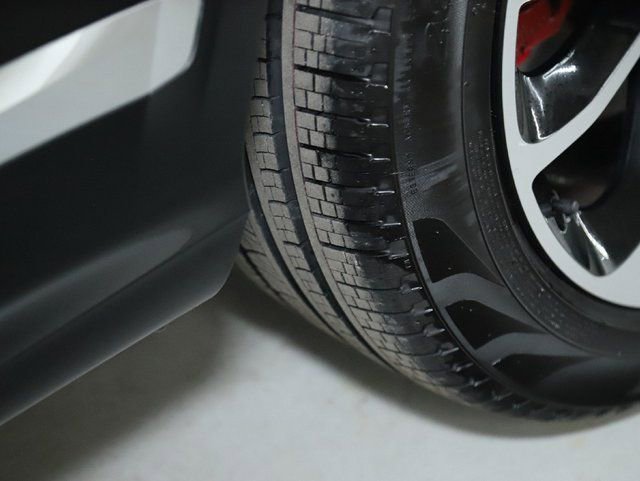 Used 2022 Bentley Bentayga image 41