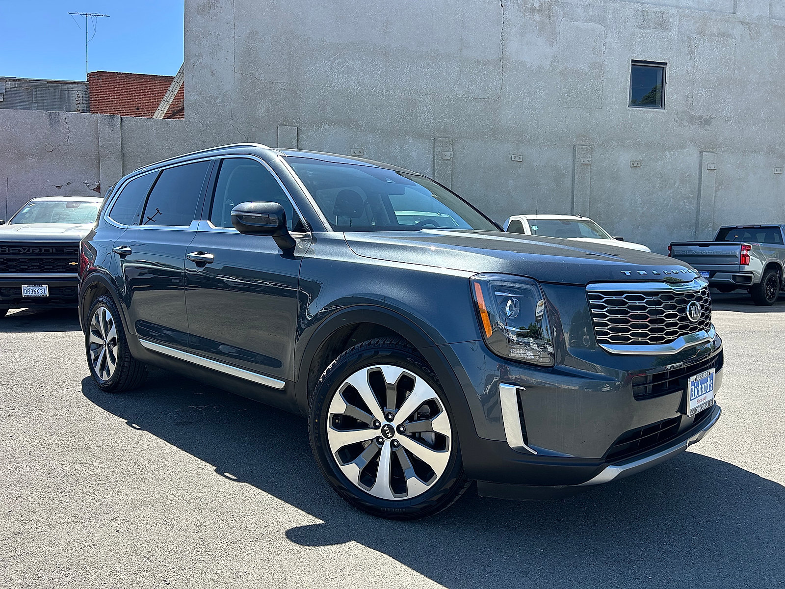 Used 2020 Kia Telluride S w/ S 8 Passenger Seating Package FWD image 1