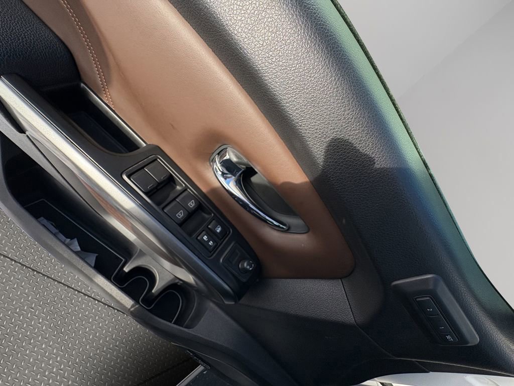 Used 2018 Nissan Titan Platinum Reserve w/ Platinum Utility Package image 34