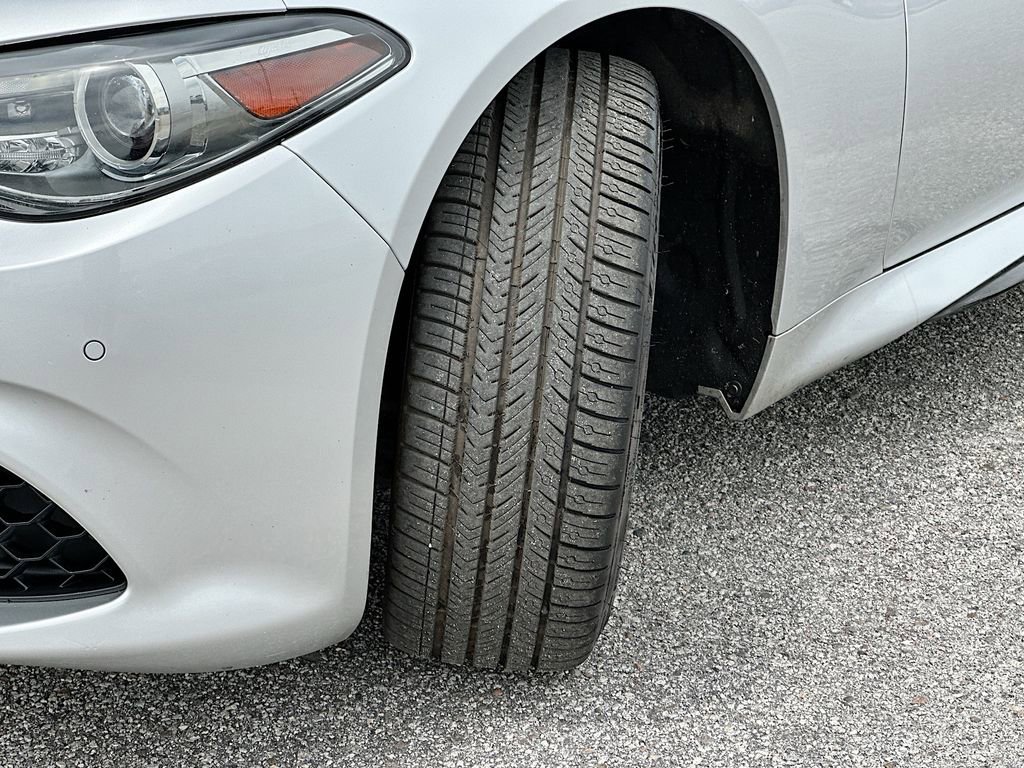 Used 2019 Alfa Romeo Giulia Ti image 25