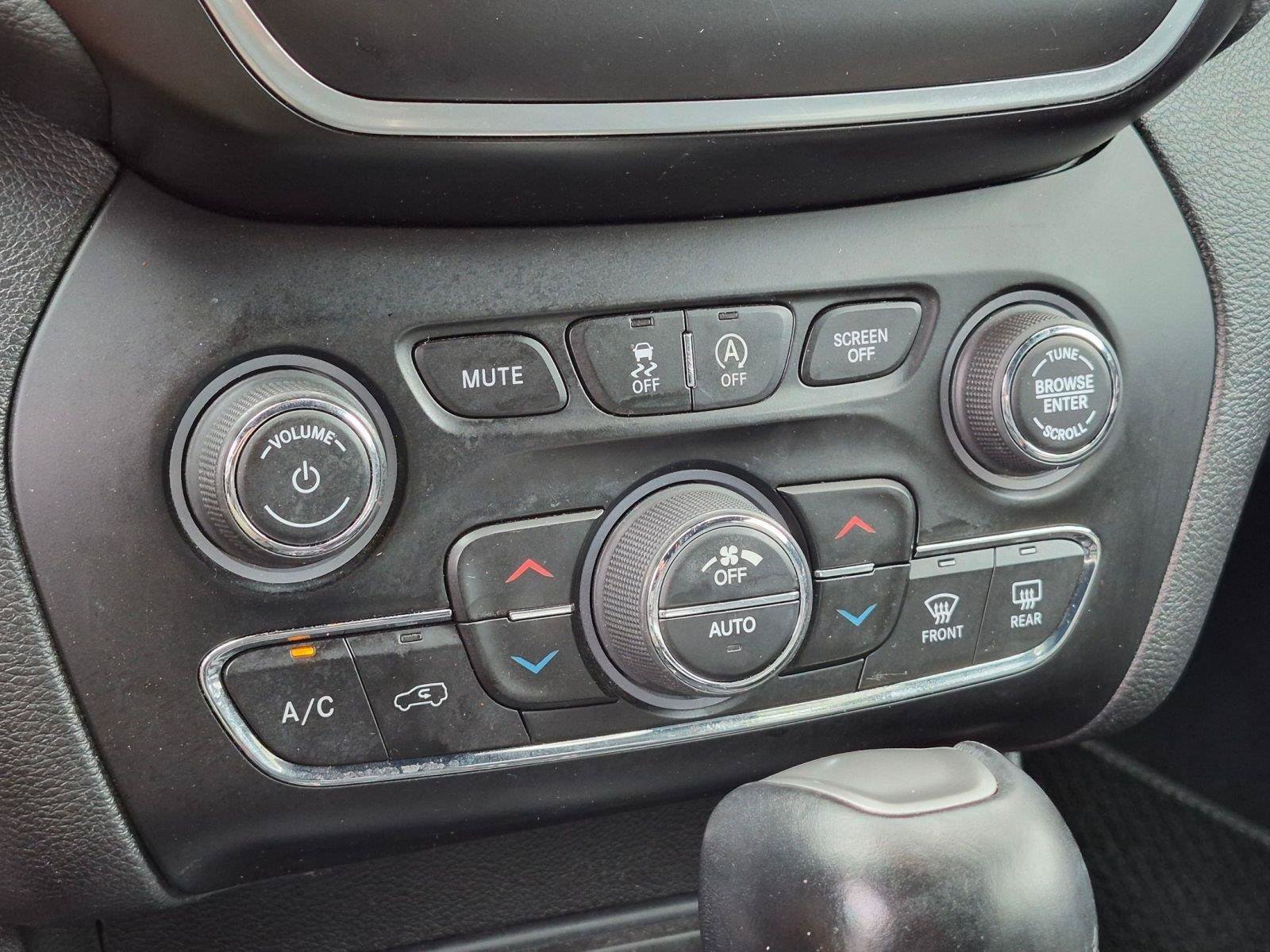 Certified 2021 Jeep Cherokee Latitude Lux 80th Anniv w/ Quick Order Package 26U 80TH AWD/4WD image 35