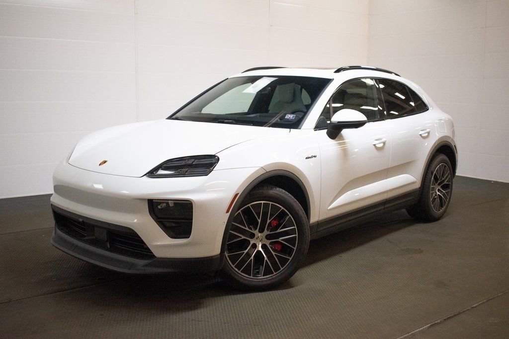 Used 2025 Porsche Macan 4S Electric image 1
