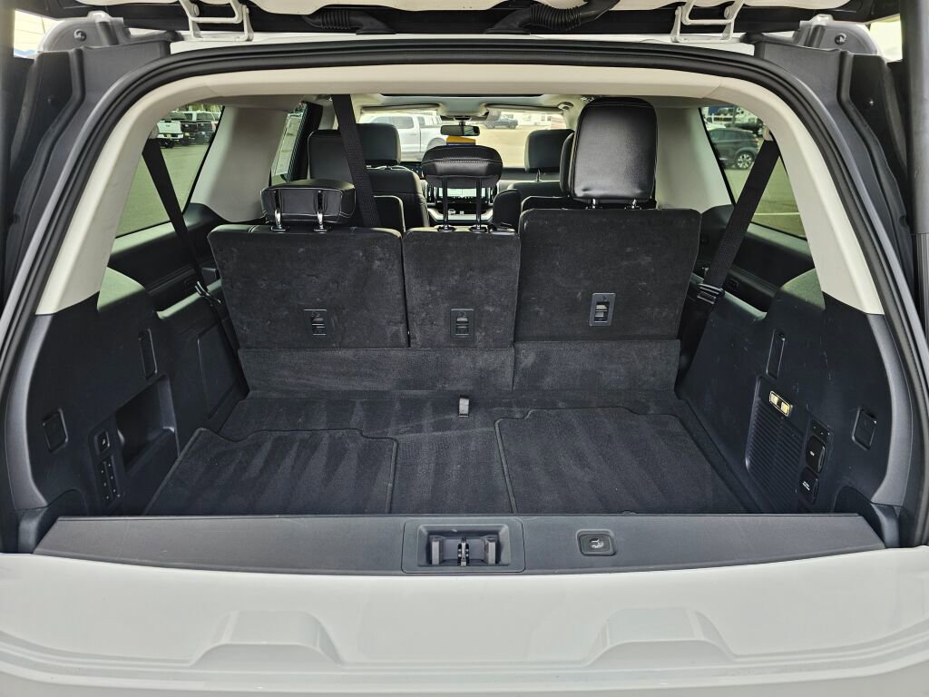 Certified 2025 Ford Expedition Max Platinum AWD/4WD image 10