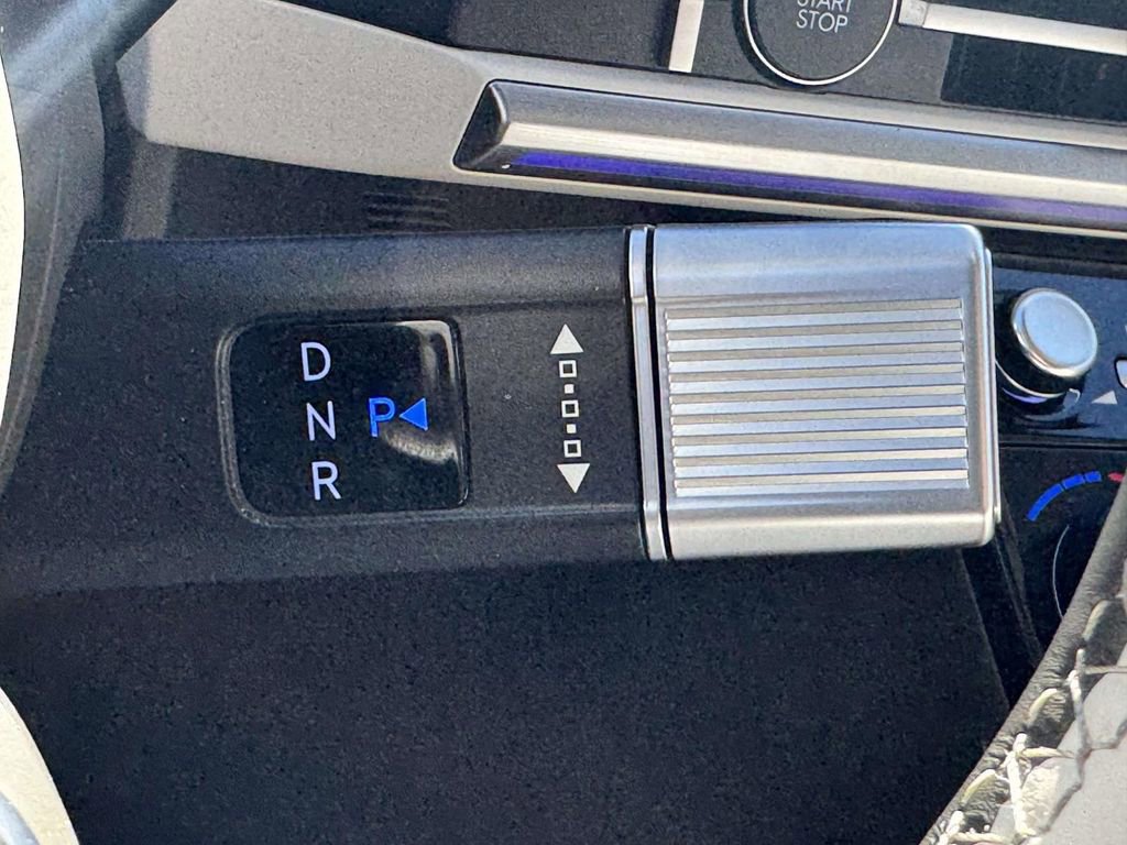 Used 2025 Hyundai Santa Fe Calligraphy image 23