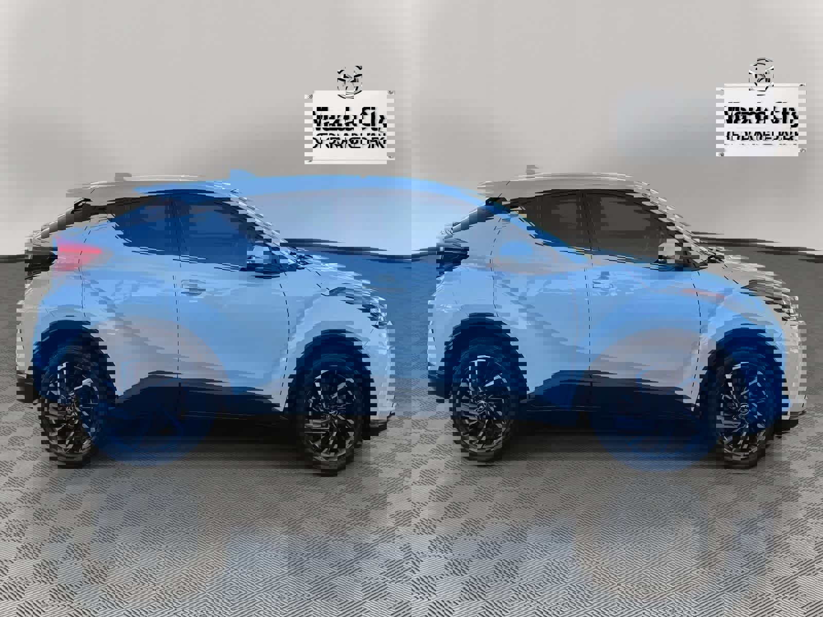Used 2021 Toyota C-HR Limited image 4