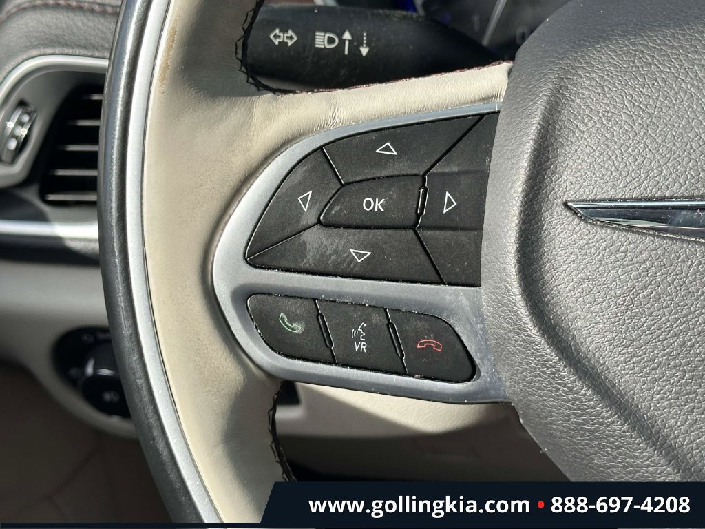 Used 2017 Chrysler Pacifica Limited FWD image 22