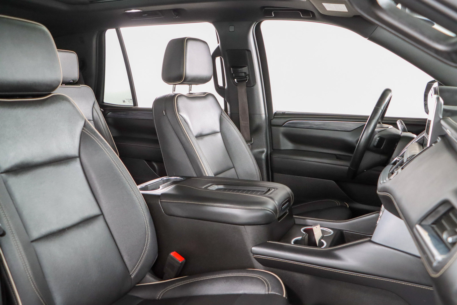 Used 2023 GMC Yukon SLT w/ SLT Luxury Package AWD/4WD image 31
