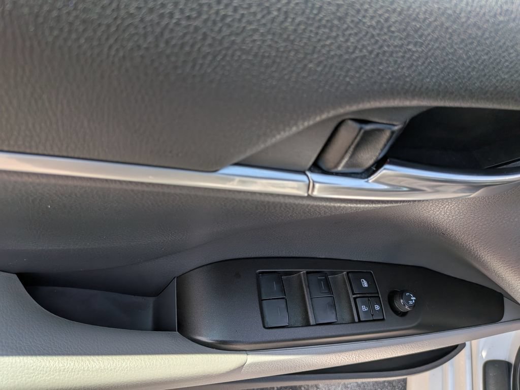 Used 2023 Toyota Camry LE FWD image 10