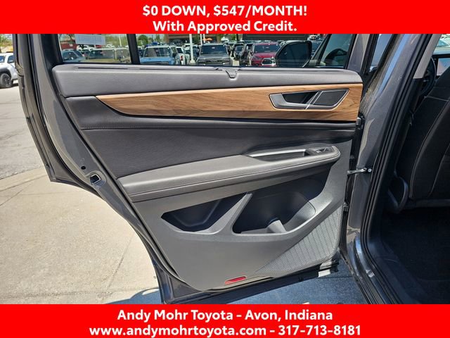 Used 2025 Volkswagen Atlas SE FWD image 30