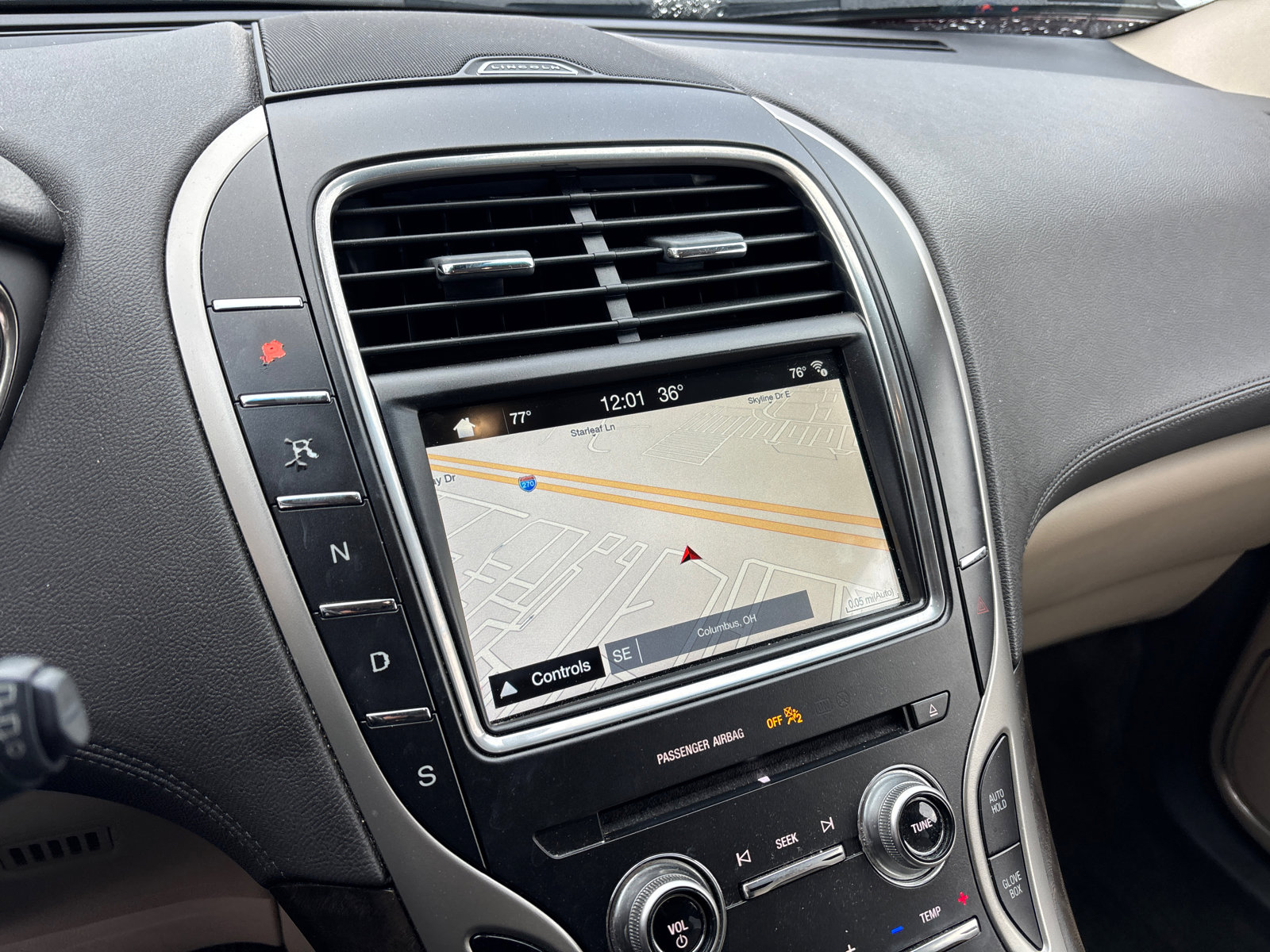 Used 2018 Lincoln MKX Select w/ Select Plus Package image 19