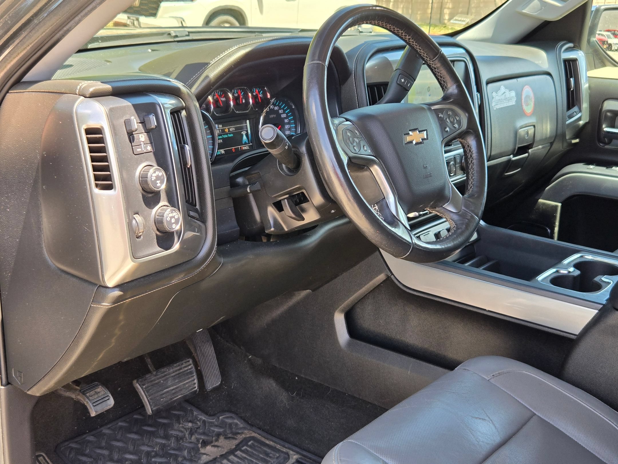 Used 2018 Chevrolet Silverado 1500 LTZ Z71 w/ LTZ Plus Package AWD/4WD image 12