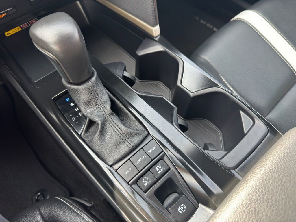 Used 2025 Toyota Camry SE image 22