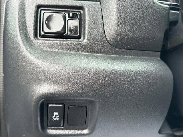 Used 2018 Nissan Versa SV image 25