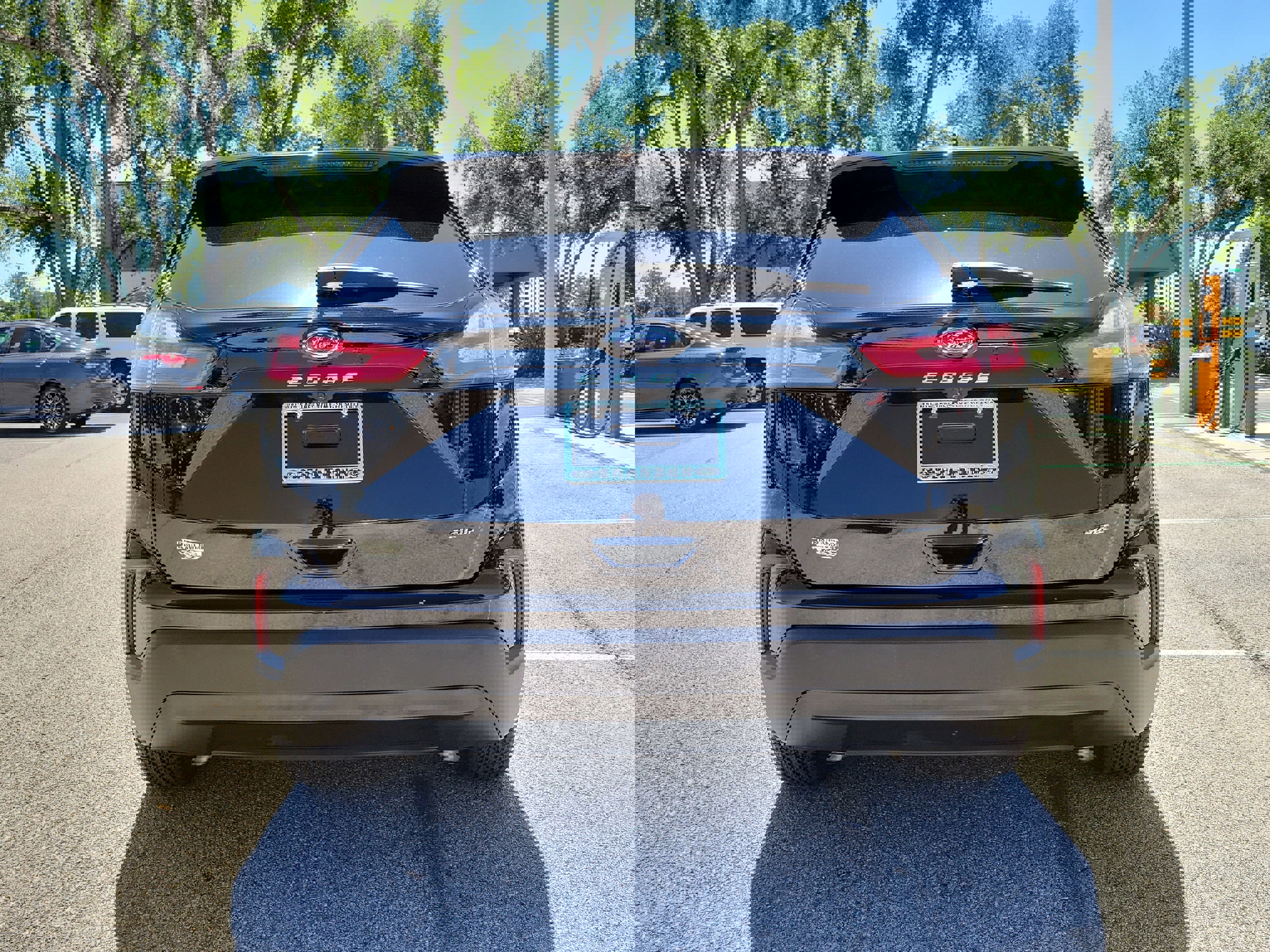 Certified 2024 Ford Edge SE image 9