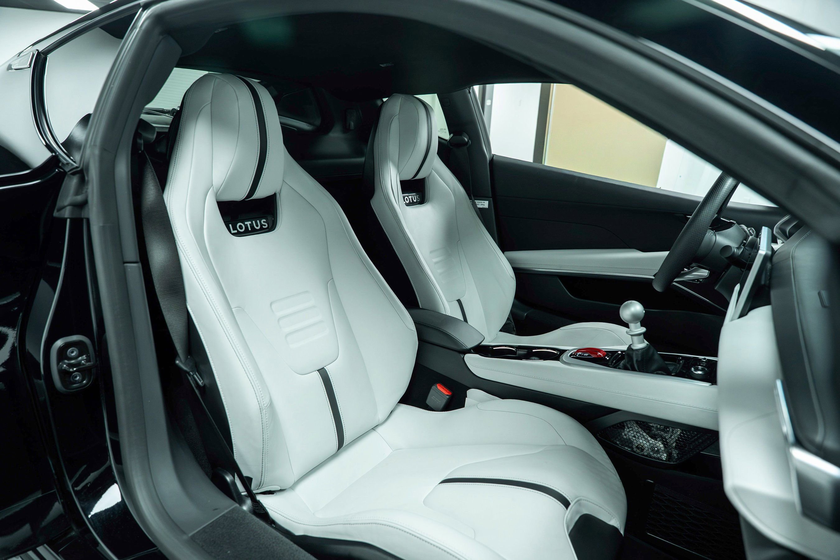 New 2025 Lotus Emira image 44