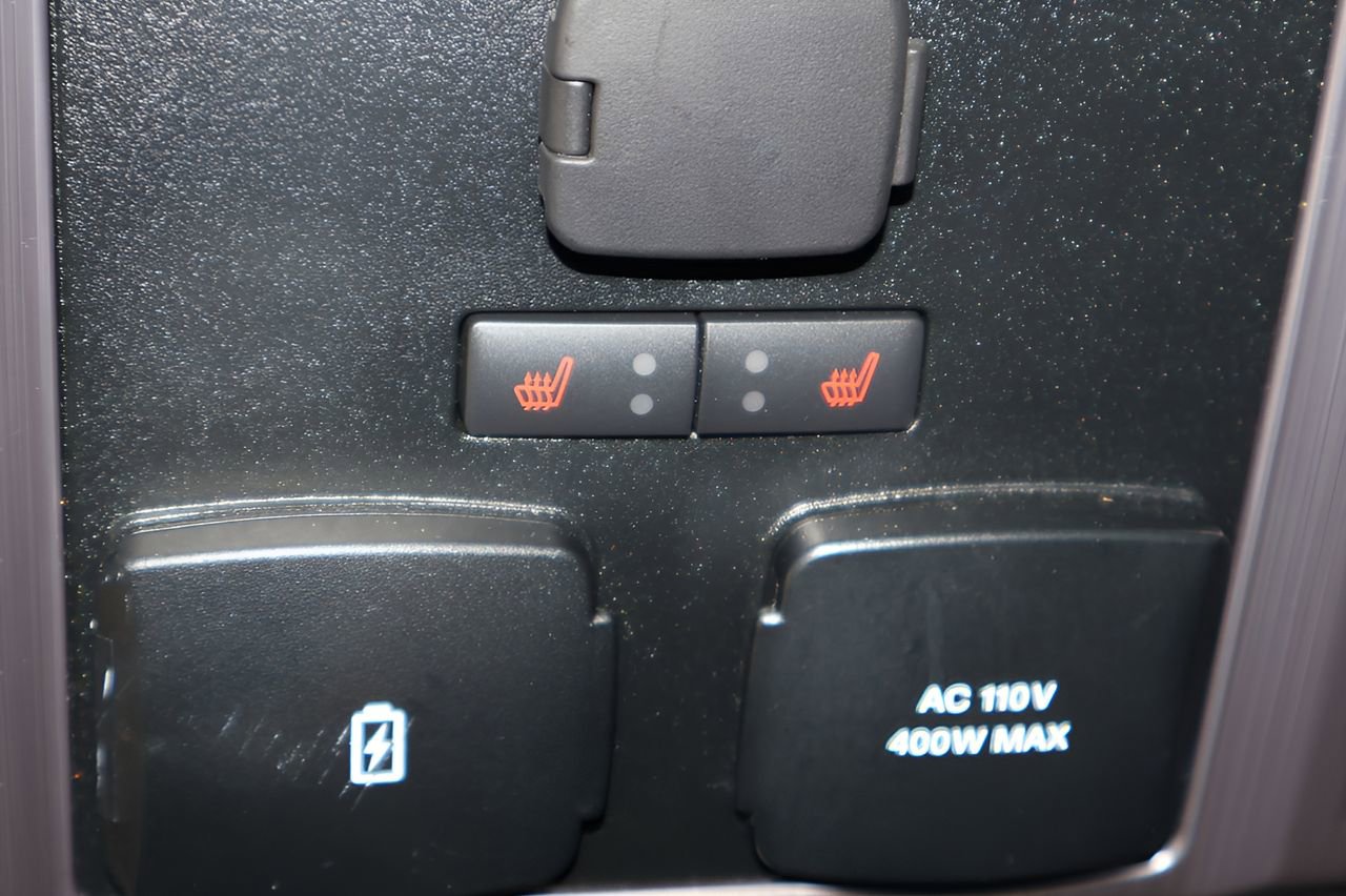 Used 2020 Ford F250 Limited w/ FX4 Off-Road Package AWD/4WD image 13