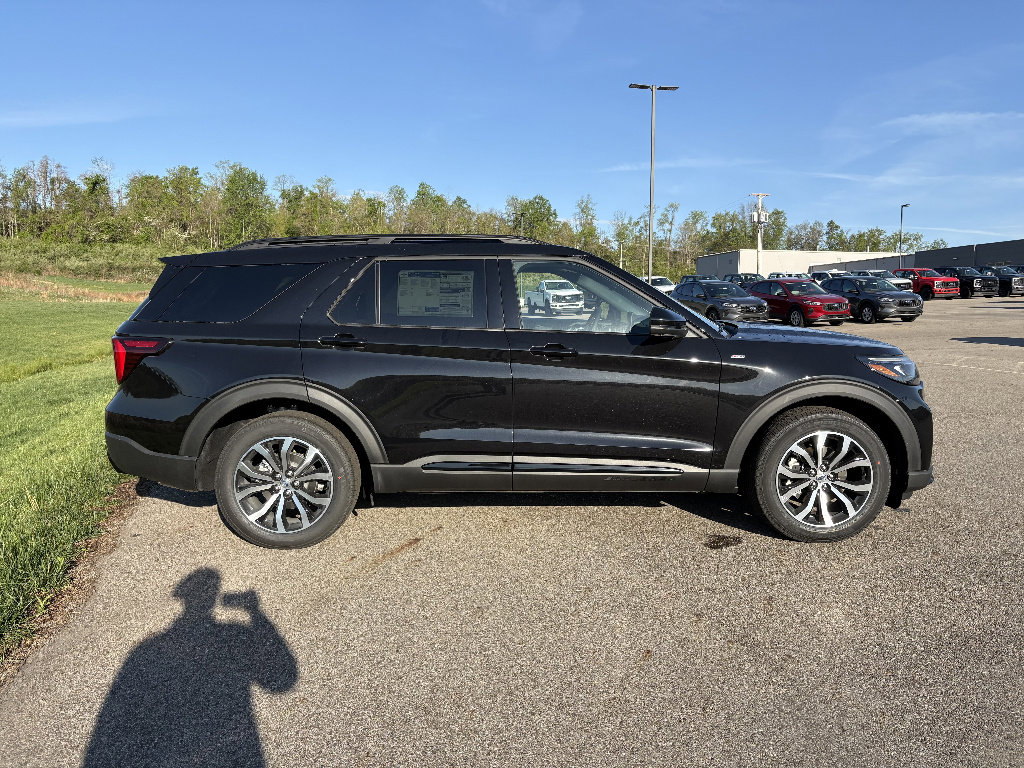 New 2026 Ford Explorer ST-Line AWD/4WD image 6