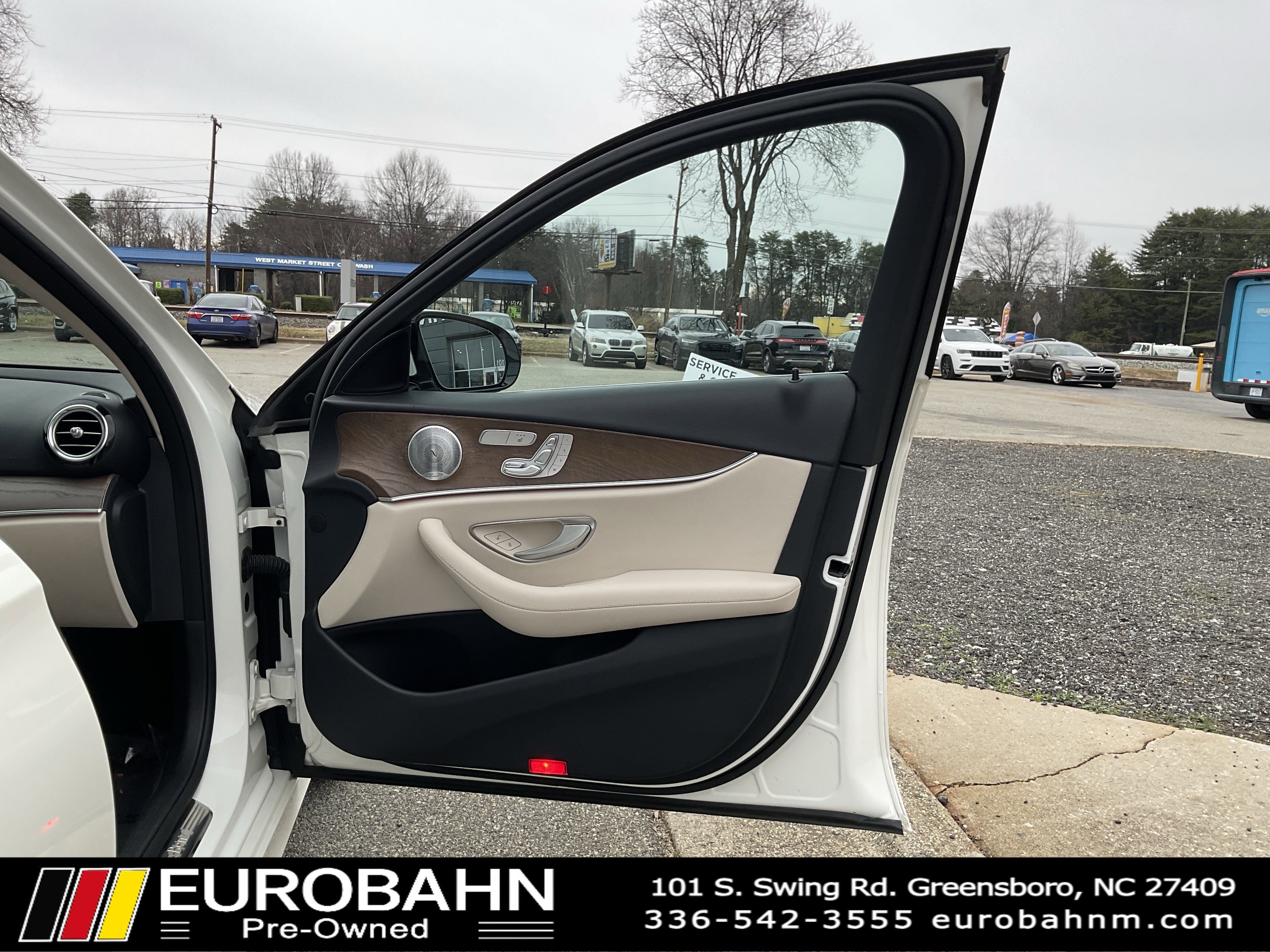 Used 2017 Mercedes-Benz E 300 image 22